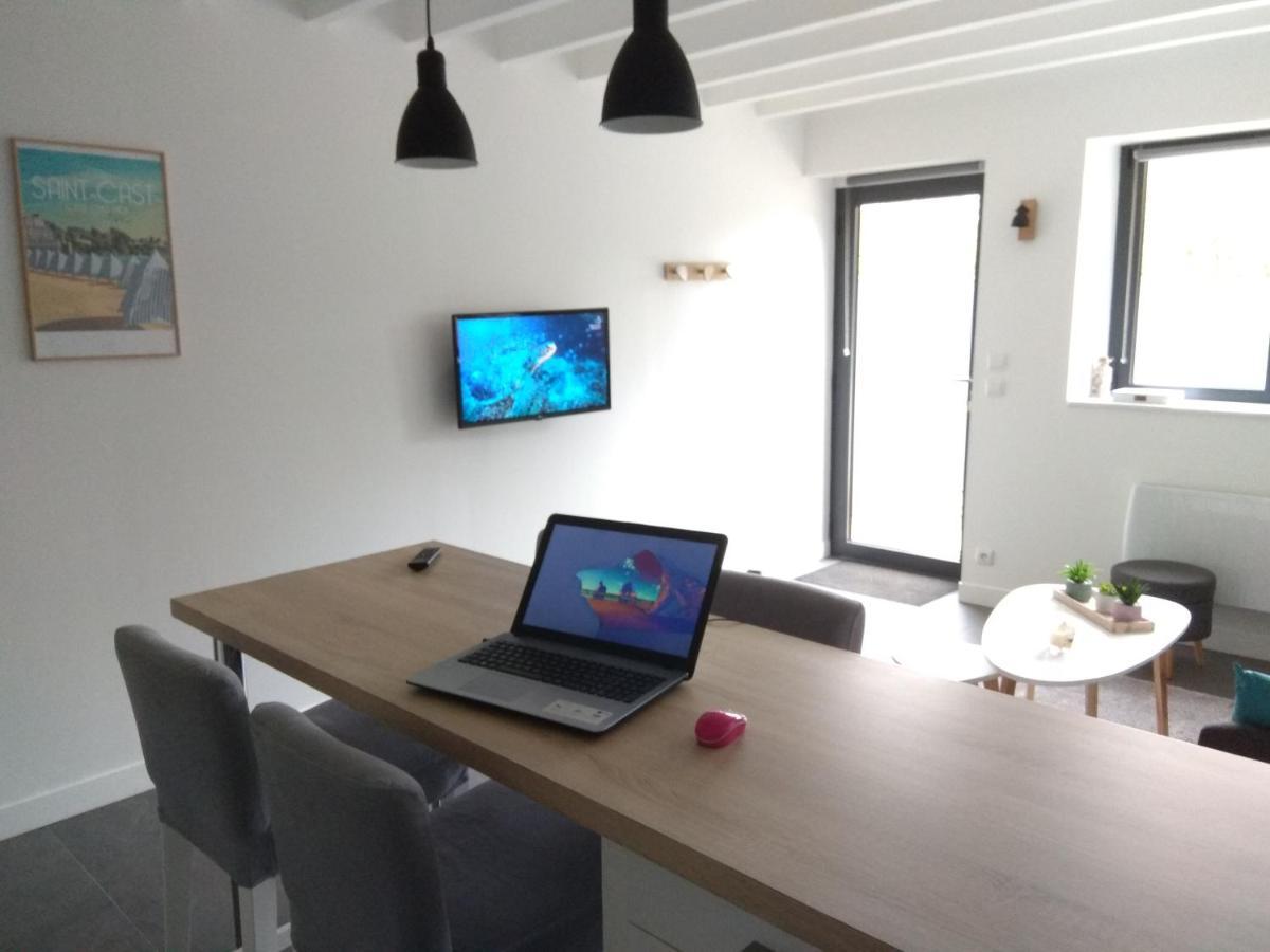 Maison Cosy entre CAP FREHEL et SAINT MALO 1km PLAGE 5min GR34 Wifi Jardin Vélos CASA OHANA Exterior foto